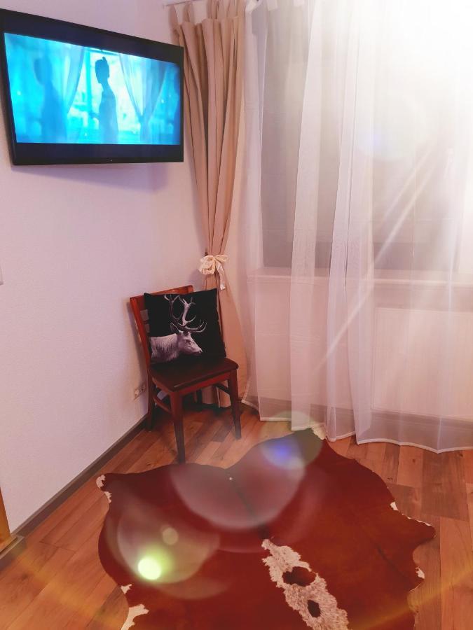 Готель Gasthaus Zum Hirsch Lampoldshausen Екстер'єр фото